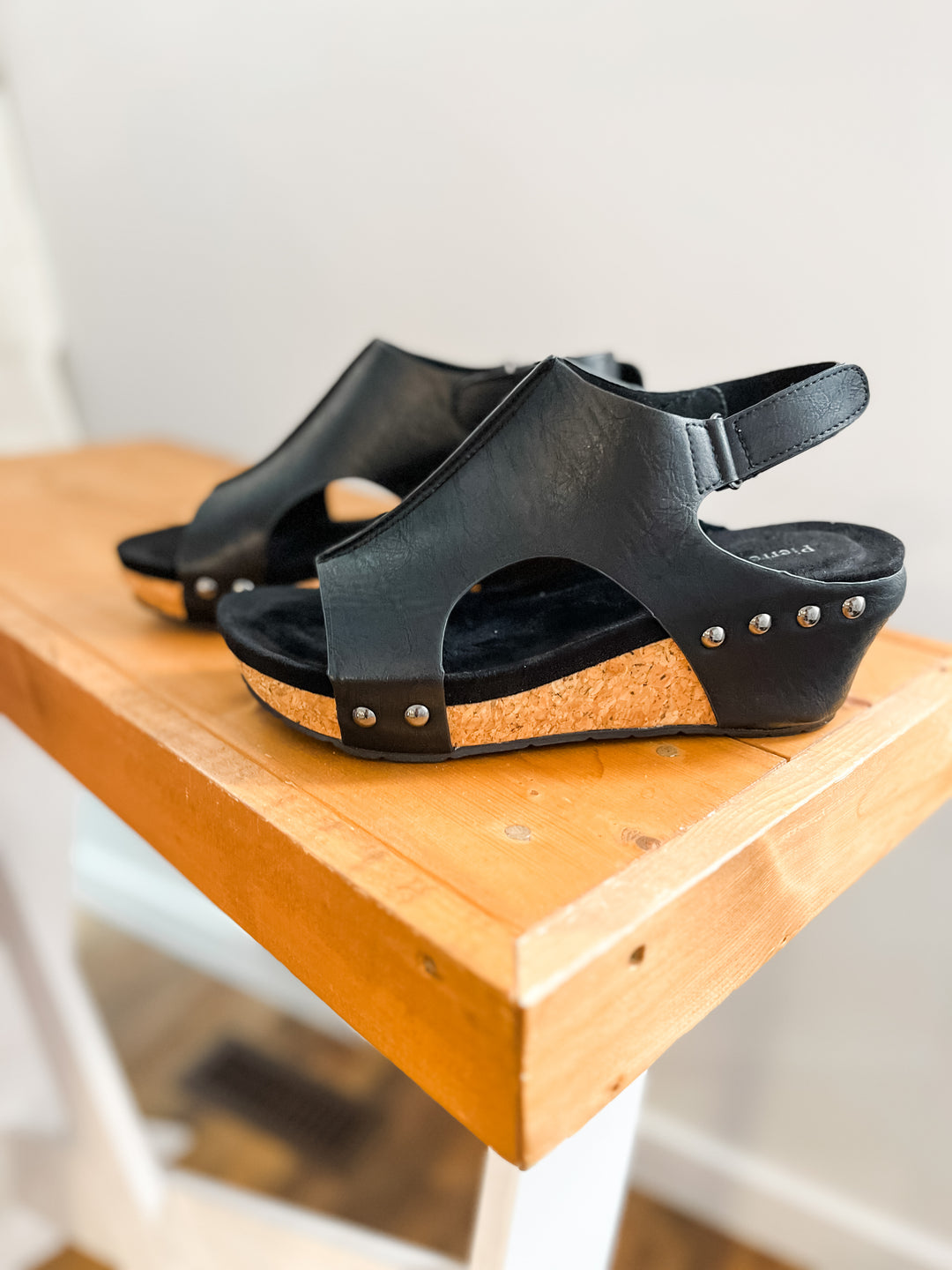 Chasing Sunsets Sandal - Black