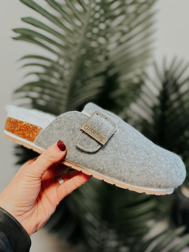 Cloud Nine Sheepskin Ladies Grey Slip On (Size 11)